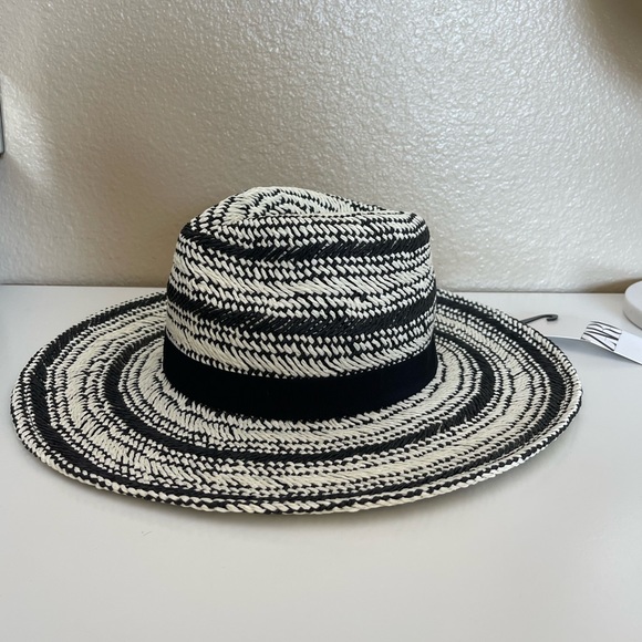 NEW Zara woven hat black and white with tags - Picture 1 of 5
